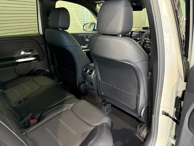 GLB GLB200d 4マチック アーバンスターズ ドライビングアシスタンスPKG 360°カメラ メモリー付パワーシート&ヒーター 360°カメラ ワイヤレスチャージ パワーゲート/フットオープナー付 デジタルコックピットディスプレイ キーレスゴー(40枚目)