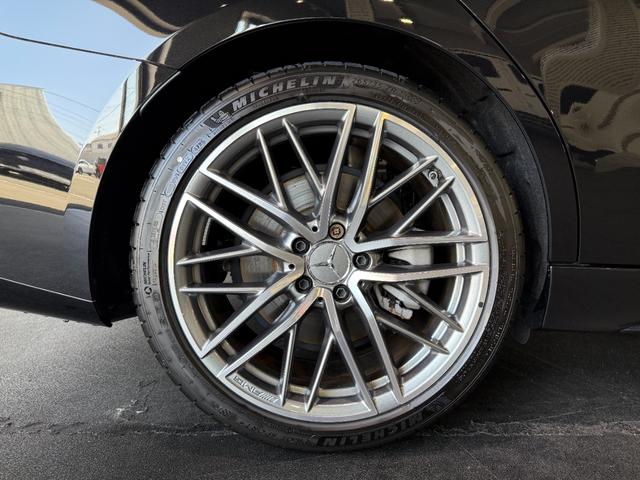 Cクラスステーションワゴン C43 4マチック パノラミックS/R ブルメスタ3D ヘッドアップディスプレイ ARナビ Fメモリー付パワーシート&ヒーター&ベンチレーター レーダーセーフティPKG パワーゲート/フットオープナー付 360°カメラ(9枚目)