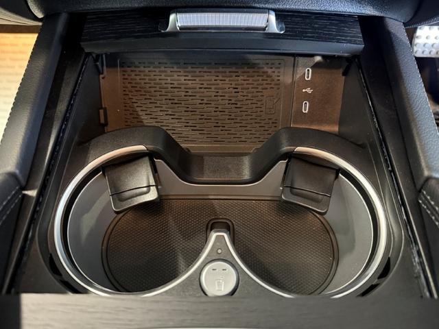 GLS GLS450d 4マチック AMGラインパッケージ パノラミックSR ブルメスタサウンド ヘッドアップディスプレイ ドアクロージングサポート メモリー付パワーシート&ヒーター&ベンチレーター パワーゲート/フットオープナー エアバランスPKG ARナビ(24枚目)