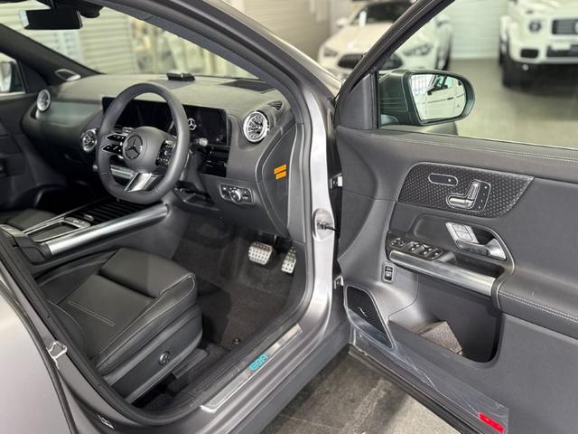 ＥＱＡ ＥＱＡ２５０＋ＡＭＧレザーエクスクルーシブパッケージ　ＡＭＧラインＰＫＧ　アドバンスドＰＫＧ　パノラミックＳ／Ｒ　ブルメスタサウンド　ヘッドアップディスプレイ　ドライビングアシスタンスＰＫＧ　３６０°カメラ　Ｆメモリー付パワーシート　ＡＲナビ　黒本革仕様（14枚目）