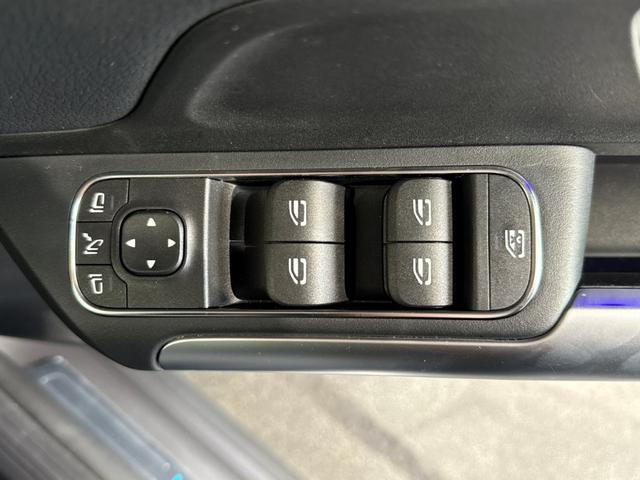 ＥＱＡ ＥＱＡ２５０＋ＡＭＧレザーエクスクルーシブパッケージ　ＡＭＧラインＰＫＧ　アドバンスドＰＫＧ　パノラミックＳ／Ｒ　ブルメスタサウンド　ヘッドアップディスプレイ　ドライビングアシスタンスＰＫＧ　３６０°カメラ　Ｆメモリー付パワーシート　ＡＲナビ　黒本革仕様（18枚目）