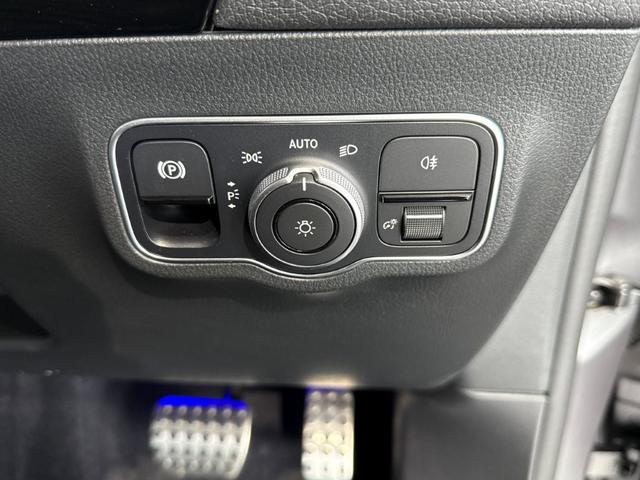 ＥＱＡ ＥＱＡ２５０＋ＡＭＧレザーエクスクルーシブパッケージ　ＡＭＧラインＰＫＧ　アドバンスドＰＫＧ　パノラミックＳ／Ｒ　ブルメスタサウンド　ヘッドアップディスプレイ　ドライビングアシスタンスＰＫＧ　３６０°カメラ　Ｆメモリー付パワーシート　ＡＲナビ　黒本革仕様（19枚目）