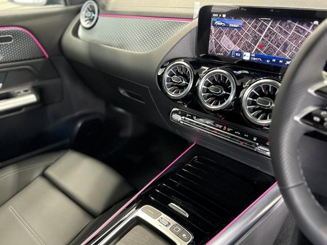 ＥＱＡ ＥＱＡ２５０＋ＡＭＧレザーエクスクルーシブパッケージ　ＡＭＧラインＰＫＧ　アドバンスドＰＫＧ　パノラミックＳ／Ｒ　ブルメスタサウンド　ヘッドアップディスプレイ　ドライビングアシスタンスＰＫＧ　３６０°カメラ　Ｆメモリー付パワーシート　ＡＲナビ　黒本革仕様（35枚目）