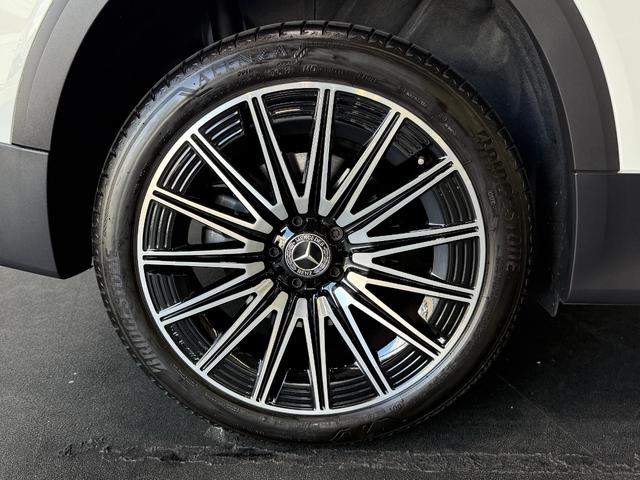 GLB GLB200d 4マチック AMGラインパッケージ レーダーセーフティPKG Fメモリー付パワーシート&シートヒーター ワイヤレスチャージ パワーゲート/フットオープナー付 360°カメラ キーレスゴー 20インチAW 三列目シート 禁煙 ワンオーナー(9枚目)