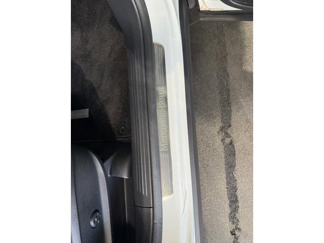 GLB GLB200d 4マチック AMGラインパッケージ レーダーセーフティPKG Fメモリー付パワーシート&シートヒーター ワイヤレスチャージ パワーゲート/フットオープナー付 360°カメラ キーレスゴー 20インチAW 三列目シート 禁煙 ワンオーナー(43枚目)