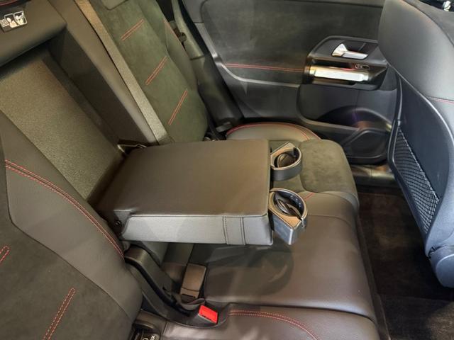 GLB GLB200d 4マチック AMGラインパッケージ レーダーセーフティPKG Fメモリー付パワーシート&シートヒーター ワイヤレスチャージ パワーゲート/フットオープナー付 360°カメラ キーレスゴー 20インチAW 三列目シート 禁煙 ワンオーナー(47枚目)