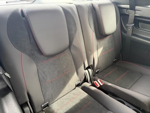 GLB GLB200d 4マチック AMGラインパッケージ レーダーセーフティPKG Fメモリー付パワーシート&シートヒーター ワイヤレスチャージ パワーゲート/フットオープナー付 360°カメラ キーレスゴー 20インチAW 三列目シート 禁煙 ワンオーナー(48枚目)