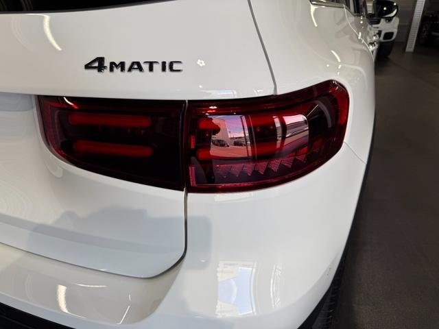 GLB GLB200d 4マチック AMGラインパッケージ レーダーセーフティPKG Fメモリー付パワーシート&シートヒーター ワイヤレスチャージ パワーゲート/フットオープナー付 360°カメラ キーレスゴー 20インチAW 三列目シート 禁煙 ワンオーナー(54枚目)