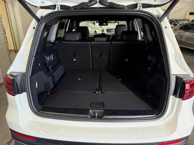 GLB GLB200d 4マチック AMGラインパッケージ レーダーセーフティPKG Fメモリー付パワーシート&シートヒーター ワイヤレスチャージ パワーゲート/フットオープナー付 360°カメラ キーレスゴー 20インチAW 三列目シート 禁煙 ワンオーナー(55枚目)