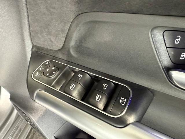 Bクラス B200d AMGラインパッケージ レーダーセーフティPKG Fメモリー付パワーシート&シートヒーター ワイヤレスチャージ パワーゲート/フットオープナー付 キーレスゴー メルセデスミーコネクト バックカメラ LEDライト ワンオーナー(16枚目)