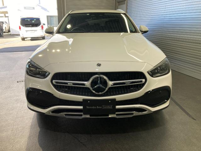 Ｃクラスオールテレイン Ｃ２２０ｄ　４マチック　オールテレイン　レーダーセーフティＰＫＧ　ヘッドアップディスプレイ　メモリー付パワーシート＆ヒーター　３６０°カメラ　パワーゲート／フットオープナー　キーレスゴー　ワイヤレスチャージ　ＬＥＤライト　レザーＡＲＴＩＣＯ（4枚目）