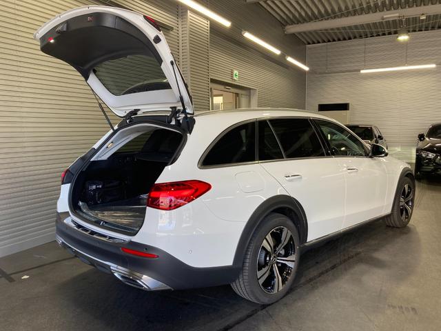 Ｃクラスオールテレイン Ｃ２２０ｄ　４マチック　オールテレイン　レーダーセーフティＰＫＧ　ヘッドアップディスプレイ　メモリー付パワーシート＆ヒーター　３６０°カメラ　パワーゲート／フットオープナー　キーレスゴー　ワイヤレスチャージ　ＬＥＤライト　レザーＡＲＴＩＣＯ（57枚目）