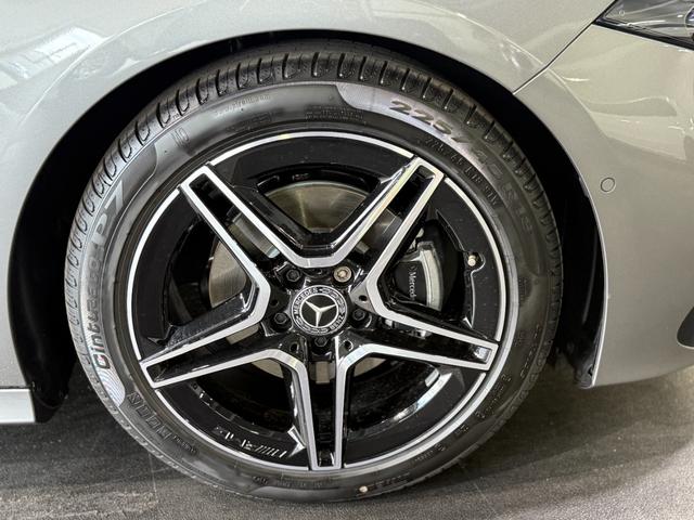 Aクラス A200d アーバンスターズ ドライビングアシスタンスPKG メモリー付パワーシート&ヒーター バックカメラ デジタルコックピットディスプレイ ワイヤレスチャージ キーレスゴー MBUXARナビ 18インチAW 禁煙 ワンオーナー(8枚目)