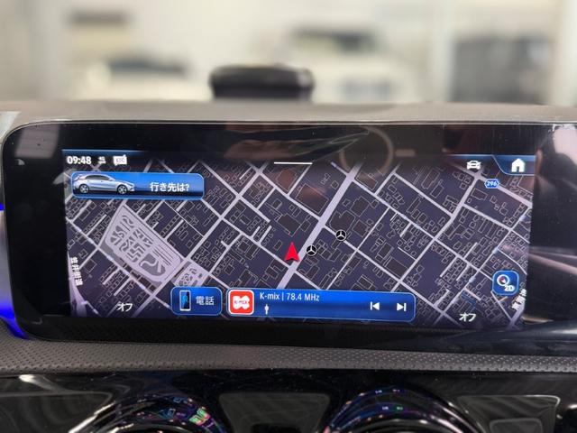 Aクラス A200d アーバンスターズ ドライビングアシスタンスPKG メモリー付パワーシート&ヒーター バックカメラ デジタルコックピットディスプレイ ワイヤレスチャージ キーレスゴー MBUXARナビ 18インチAW 禁煙 ワンオーナー(18枚目)