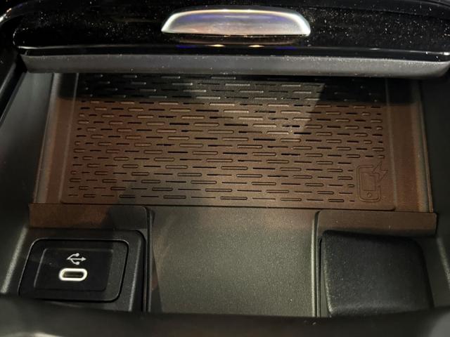 Aクラス A200d アーバンスターズ ドライビングアシスタンスPKG メモリー付パワーシート&ヒーター バックカメラ デジタルコックピットディスプレイ ワイヤレスチャージ キーレスゴー MBUXARナビ 18インチAW 禁煙 ワンオーナー(20枚目)