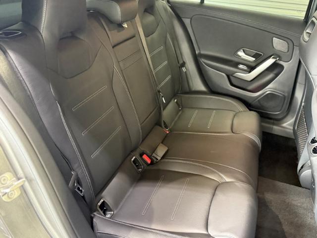 Aクラス A200d アーバンスターズ ドライビングアシスタンスPKG メモリー付パワーシート&ヒーター バックカメラ デジタルコックピットディスプレイ ワイヤレスチャージ キーレスゴー MBUXARナビ 18インチAW 禁煙 ワンオーナー(36枚目)