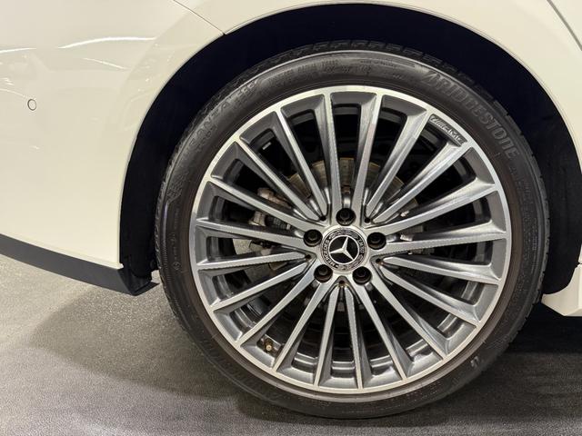 CLAクラス CLA200d AMGラインパッケージ レーダーセーフティPKG ワイヤレスチャージ Fメモリー付パワーシート&ヒーター 360°カメラ キーレスゴー メルセデスミーコネクト バックカメラ LEDライト レザーARTICO ワンオーナー(9枚目)