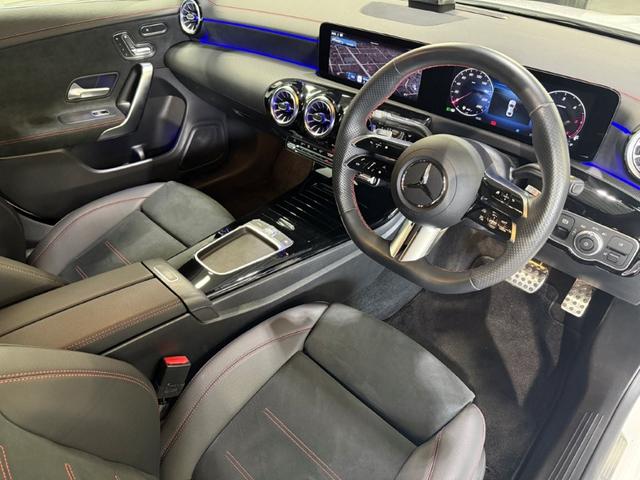 CLAクラス CLA200d AMGラインパッケージ レーダーセーフティPKG ワイヤレスチャージ Fメモリー付パワーシート&ヒーター 360°カメラ キーレスゴー メルセデスミーコネクト バックカメラ LEDライト レザーARTICO ワンオーナー(20枚目)