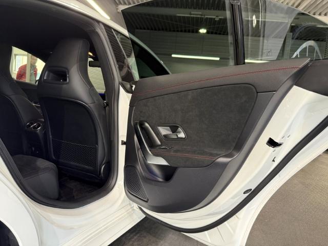 CLAクラス CLA200d AMGラインパッケージ レーダーセーフティPKG ワイヤレスチャージ Fメモリー付パワーシート&ヒーター 360°カメラ キーレスゴー メルセデスミーコネクト バックカメラ LEDライト レザーARTICO ワンオーナー(49枚目)