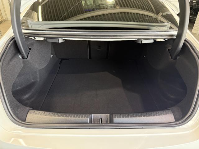 CLAクラス CLA200d AMGラインパッケージ レーダーセーフティPKG ワイヤレスチャージ Fメモリー付パワーシート&ヒーター 360°カメラ キーレスゴー メルセデスミーコネクト バックカメラ LEDライト レザーARTICO ワンオーナー(61枚目)