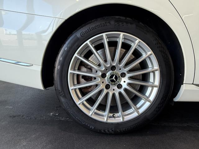 右リア／ホイールロックボルトは弊社備品になります。純正アクセサリーでのご購入をお勧めします。