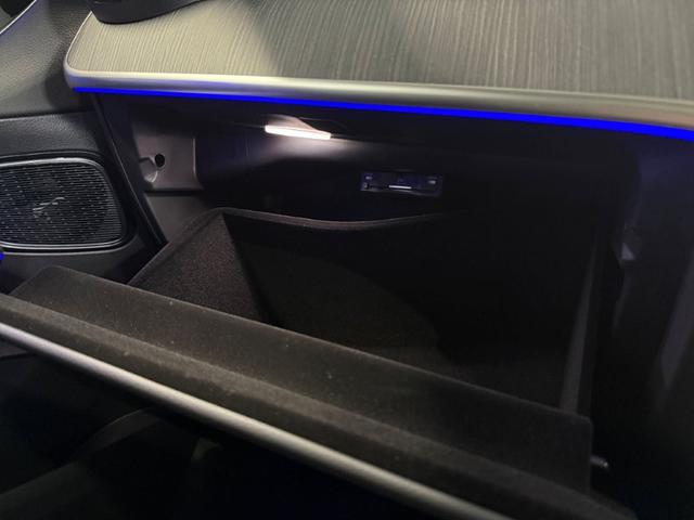 ＧＬＣ ＧＬＣ２２０ｄ　４ＭクペドライバズＰ＋ＡＭＧラインＰ　レーダーセーフティＰＫＧ　パノラミックＳ／Ｒ　ワイヤレスチャージ　Ｆメモリー付パワーシート　ＦＲシートヒーター　パワーゲート／フットオープナー付　３６０°カメラ　ミーコネクト　黒ＡＲＴＩＣＯレザー（34枚目）