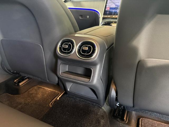 ＧＬＣ ＧＬＣ２２０ｄ　４ＭクペドライバズＰ＋ＡＭＧラインＰ　レーダーセーフティＰＫＧ　パノラミックＳ／Ｒ　ワイヤレスチャージ　Ｆメモリー付パワーシート　ＦＲシートヒーター　パワーゲート／フットオープナー付　３６０°カメラ　ミーコネクト　黒ＡＲＴＩＣＯレザー（50枚目）