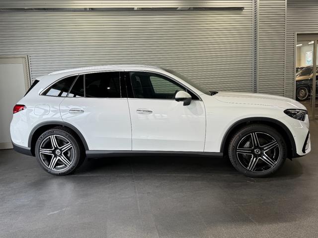 ＧＬＣ ＧＬＣ２２０ｄ　４マチック　ドライバーズパッケージ　ＡＭＧラインＰＫＧ　ＡＭＧレザーエクスクルーシブＰＫＧ　パノラミックＳＲ　ブルメスタサウンド　ヘッドアップディスプレ　パワーゲート／フットオープナー付　メモリー付パワーシート＆ヒーター＆ベンチレーター（6枚目）