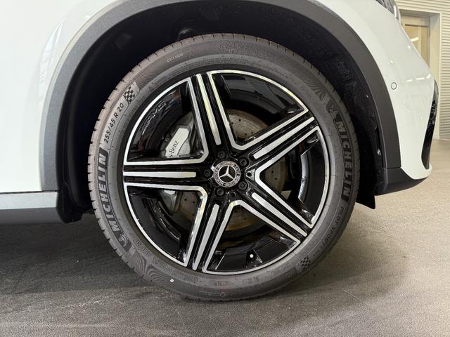 ＧＬＣ ＧＬＣ２２０ｄ　４マチック　ドライバーズパッケージ　ＡＭＧラインＰＫＧ　ＡＭＧレザーエクスクルーシブＰＫＧ　パノラミックＳＲ　ブルメスタサウンド　ヘッドアップディスプレ　パワーゲート／フットオープナー付　メモリー付パワーシート＆ヒーター＆ベンチレーター（9枚目）