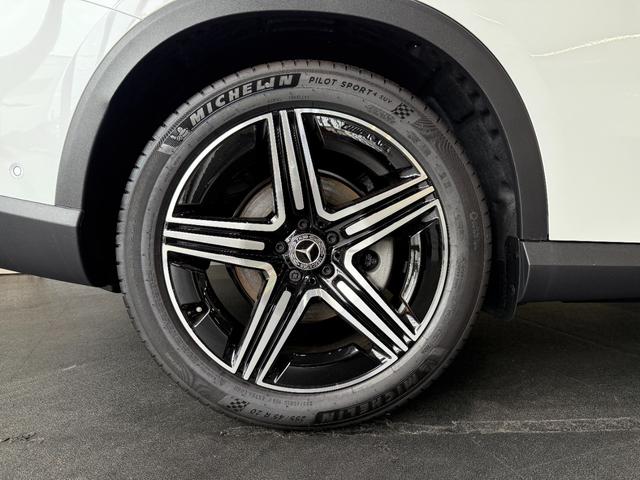 ＧＬＣ ＧＬＣ２２０ｄ　４マチック　ドライバーズパッケージ　ＡＭＧラインＰＫＧ　ＡＭＧレザーエクスクルーシブＰＫＧ　パノラミックＳＲ　ブルメスタサウンド　ヘッドアップディスプレ　パワーゲート／フットオープナー付　メモリー付パワーシート＆ヒーター＆ベンチレーター（10枚目）