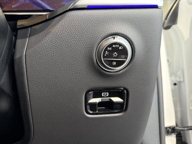 ＧＬＣ ＧＬＣ２２０ｄ　４マチック　ドライバーズパッケージ　ＡＭＧラインＰＫＧ　ＡＭＧレザーエクスクルーシブＰＫＧ　パノラミックＳＲ　ブルメスタサウンド　ヘッドアップディスプレ　パワーゲート／フットオープナー付　メモリー付パワーシート＆ヒーター＆ベンチレーター（19枚目）