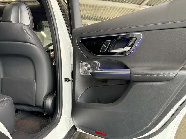 ＧＬＣ ＧＬＣ２２０ｄ　４マチック　ドライバーズパッケージ　ＡＭＧラインＰＫＧ　ＡＭＧレザーエクスクルーシブＰＫＧ　パノラミックＳＲ　ブルメスタサウンド　ヘッドアップディスプレ　パワーゲート／フットオープナー付　メモリー付パワーシート＆ヒーター＆ベンチレーター（45枚目）