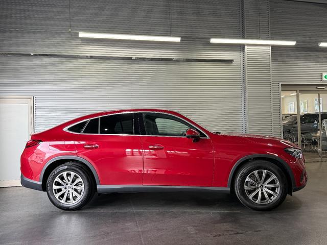 GLC GLC220d 4マチック クーペ レザーエクスクルーシブPKG パノラミックS/R FRシートヒーター ヘッドアップディスプレイ ブルメスタサウンド レーダーセーフティPKG パワーゲート/フットオープナー付 Fメモリー付パワーシート(6枚目)