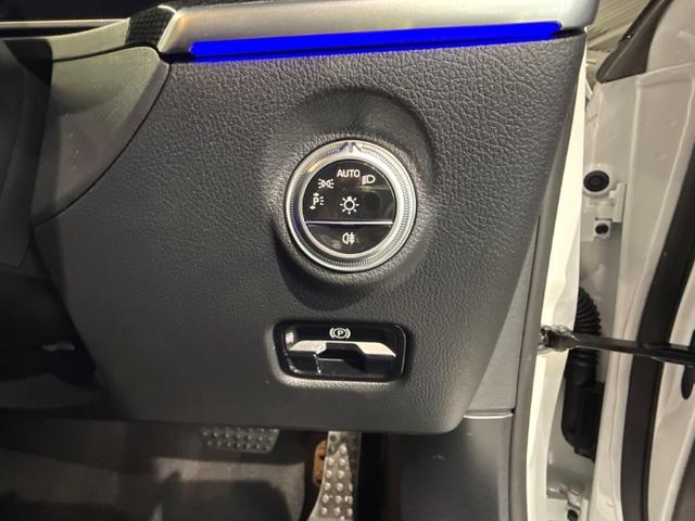 Cクラスステーションワゴン C63 S E パフォーマンス ステーションワゴン AMGパフォーマンスPKG AMGカーボンPKG パノラミックSR ブルメスタサウンド ヘッドアップディスプレイ ワイヤレスチャージ メモリー付パワーシート&ベンチレーター&ヒーター フットオープナー(20枚目)