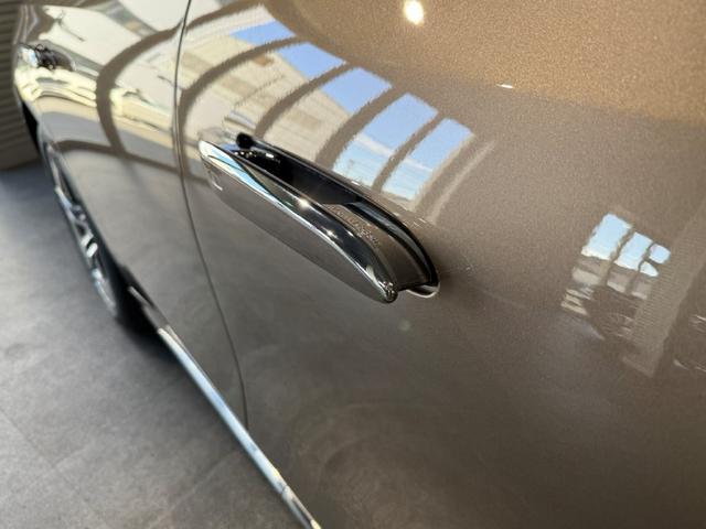 Ｅクラス Ｅ２２０ｄ　アバンギャルド　ＡＭＧラインパッケージ　レザーエクスクルーシブＰＫＧ　アドバンスドＰＫＧ　デジタルインテリアＰＫＧ　パノラミックＳ／Ｒ　ブルメスタサウンド　ヘッドアップＤ　エアバランスＰＫＧ　ＭＢＵＸハイパースクリーン　パワートランク（7枚目）