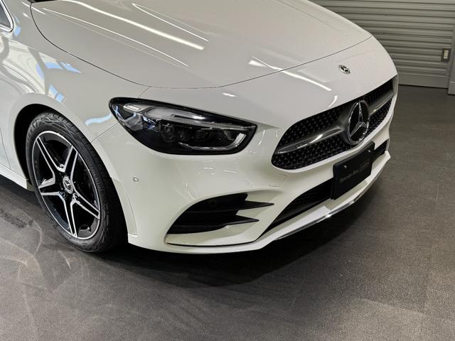 Ｂクラス Ｂ１８０　ＡＭＧラインパッケージ　アドバンスドＰＫＧ　パノラミックＳ／Ｒ　ヘッドアップディスプレイ　レーダーセーフティＰＫＧ　ワイヤレスチャージ　前後ドラレコ３６０　３６０°カメラ　パワーゲート／フットオープナー付　キーレスゴー（4枚目）