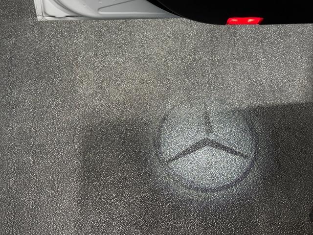 Ｂクラス Ｂ１８０　ＡＭＧラインパッケージ　アドバンスドＰＫＧ　パノラミックＳ／Ｒ　ヘッドアップディスプレイ　レーダーセーフティＰＫＧ　ワイヤレスチャージ　前後ドラレコ３６０　３６０°カメラ　パワーゲート／フットオープナー付　キーレスゴー（42枚目）