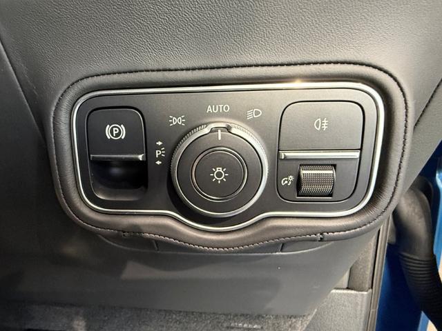 Ｇクラス Ｇ５８０　ウィズＥＱテクノロジーエディション１　デジタルルームミラードラレコ付　リアルーフスポイラー　ガラススライディングルーフ　サウスシーブルーマグノ　ブルメスタサウンド　ステアリングヒーター　Ｆメモリー付パワーシート＆ヒーター＆ベンチレーター（18枚目）