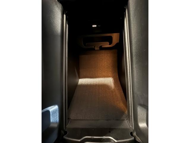 Ｇクラス Ｇ５８０　ウィズＥＱテクノロジーエディション１　デジタルルームミラードラレコ付　リアルーフスポイラー　ガラススライディングルーフ　サウスシーブルーマグノ　ブルメスタサウンド　ステアリングヒーター　Ｆメモリー付パワーシート＆ヒーター＆ベンチレーター（34枚目）