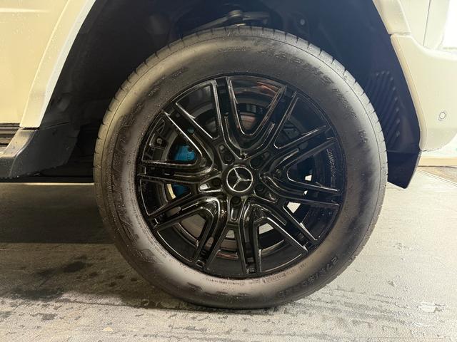 Ｇクラス Ｇ５８０　ウィズＥＱテクノロジーエディション１　左ハンドル　ガラスＳ／Ｒ　オパリスホワイトマグノ　ブルメスタサウンド　ステアリングヒーター　Ｆメモリー付パワーシート＆ヒーター＆ベンチレーター＆リラクゼーション＆ダイナミックシート　ドラレコ３６０（10枚目）