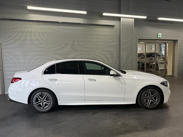 Ｃクラス Ｃ２００アバンギャルド　ＡＭＧラインパッケージ　レザーエクスクルーシブＰＫＧ　ベーシックＰＫＧ　パノラミックＳ／Ｒ　レーダーセーフティＰＫＧ　ヘッドアップディスプレイ　３６０°カメラ　前後ドラレコ３６０　赤黒本革　Ｆメモリー付パワーシート＆ヒーター（7枚目）