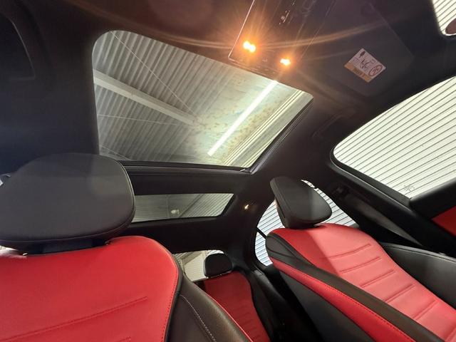 Ｃクラス Ｃ２００アバンギャルド　ＡＭＧラインパッケージ　レザーエクスクルーシブＰＫＧ　ベーシックＰＫＧ　パノラミックＳ／Ｒ　レーダーセーフティＰＫＧ　ヘッドアップディスプレイ　３６０°カメラ　前後ドラレコ３６０　赤黒本革　Ｆメモリー付パワーシート＆ヒーター（45枚目）