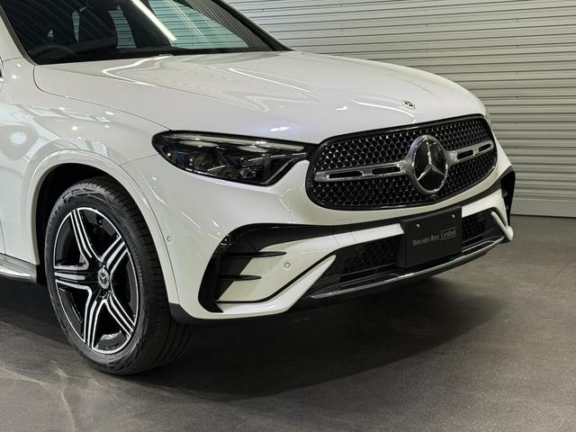 ＧＬＣ ＧＬＣ２２０ｄ　４ＭクペドライバズＰ＋ＡＭＧラインＰ　ＡＭＧレザーエクスクルーシブＰＫＧ　パノラミックＳ／Ｒ　ブルメスタサウンド　ヘッドアップディスプレイ　パワーゲート／フットオープナー　ワイヤレスチャージ　前後ドラレコ３６０　Ｆメモリー付パワーシート（4枚目）