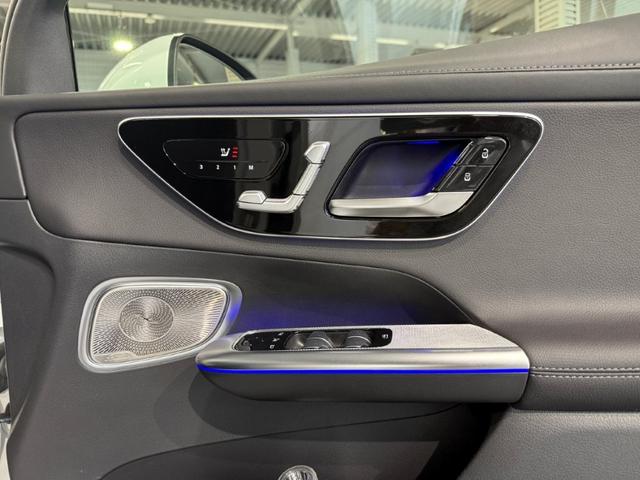 ＧＬＣ ＧＬＣ２２０ｄ　４ＭクペドライバズＰ＋ＡＭＧラインＰ　ＡＭＧレザーエクスクルーシブＰＫＧ　パノラミックＳ／Ｒ　ブルメスタサウンド　ヘッドアップディスプレイ　パワーゲート／フットオープナー　ワイヤレスチャージ　前後ドラレコ３６０　Ｆメモリー付パワーシート（15枚目）