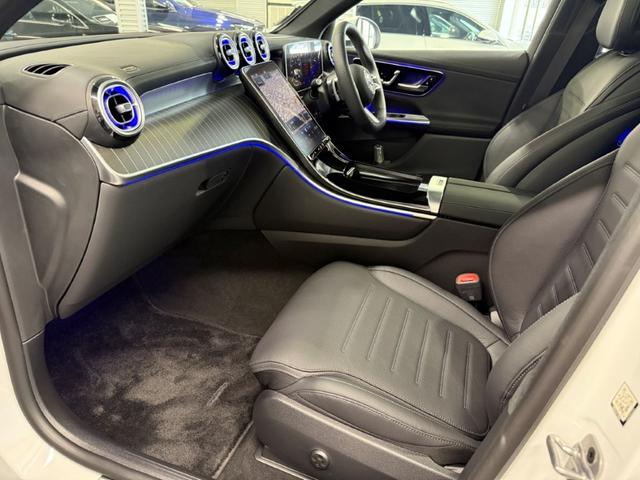 ＧＬＣ ＧＬＣ２２０ｄ　４ＭクペドライバズＰ＋ＡＭＧラインＰ　ＡＭＧレザーエクスクルーシブＰＫＧ　パノラミックＳ／Ｒ　ブルメスタサウンド　ヘッドアップディスプレイ　パワーゲート／フットオープナー　ワイヤレスチャージ　前後ドラレコ３６０　Ｆメモリー付パワーシート（44枚目）