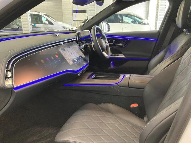 Ｅクラス Ｅ３５０ｅ　スポーツエディションスタードライバーズＰ　レザーエクスクルーシブＰＫＧ　アドバンスドＰＫＧ　アドバンスドパーキングＰＫＧ　デジタルインテリアＰＫＧ　パノラミックＳ／Ｒ　前後ドラレコ３６０　ヘッドアップＤ　ブルメスタ　ＭＢＵＸハイパースクリーン（48枚目）