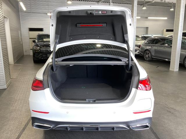Ｅクラス Ｅ３５０ｅ　スポーツエディションスタードライバーズＰ　レザーエクスクルーシブＰＫＧ　アドバンスドＰＫＧ　アドバンスドパーキングＰＫＧ　デジタルインテリアＰＫＧ　パノラミックＳ／Ｒ　前後ドラレコ３６０　ヘッドアップＤ　ブルメスタ　ＭＢＵＸハイパースクリーン（64枚目）