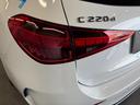Ｃ２２０ｄステーションワゴンアバンギルドＡＭＧライＰ　ベーシックＰＫＧ　ドライバーズＰＫＧ　パノラミックＳ／Ｒ　ヘッドアップディスプレイ　レーダーセーフティＰＫＧ　パワーゲート／フットオープナー　ワイヤレスチャージ　３６０°カメラ　メモリー付パワーシート（58枚目）