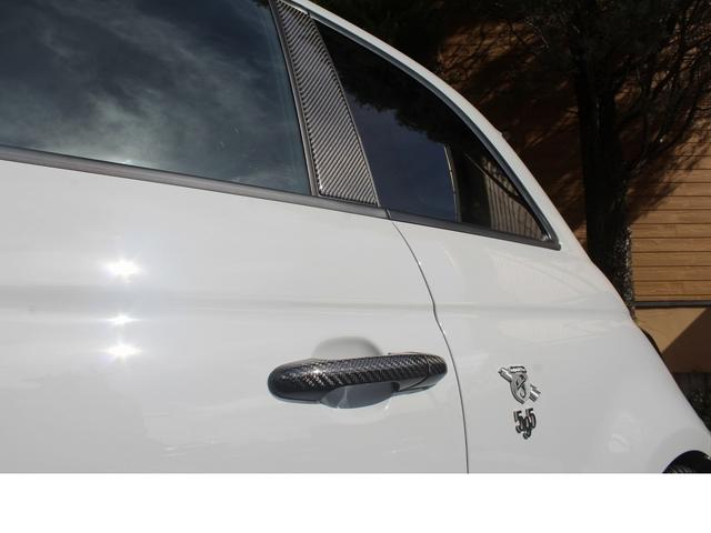 アバルト５９５ コンペティツィオーネ　１オーナー・バッドフェイスボンネット・ＫＷ車高調・ＡＤＶＡＮ１７ｉｎｃｈＡＷ・カーボンボディーパーツ・インテリアパーツ・ＭＣＢ・ｄｉｖｅｒｔｉエアクリ・ローポジシートレール（7枚目）