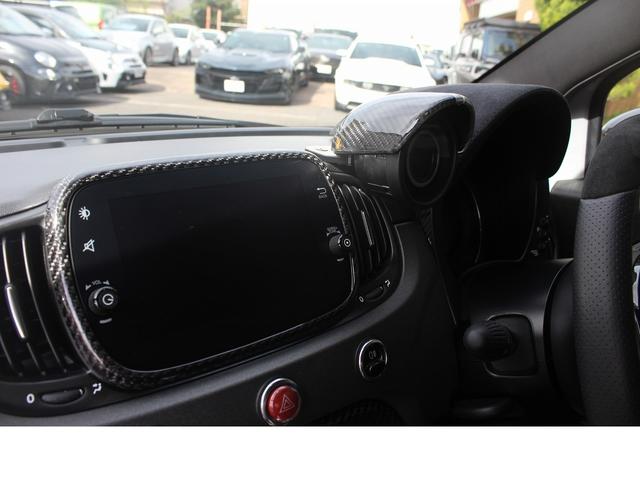 アバルト５９５ コンペティツィオーネ　１オーナー・バッドフェイスボンネット・ＫＷ車高調・ＡＤＶＡＮ１７ｉｎｃｈＡＷ・カーボンボディーパーツ・インテリアパーツ・ＭＣＢ・ｄｉｖｅｒｔｉエアクリ・ローポジシートレール（14枚目）